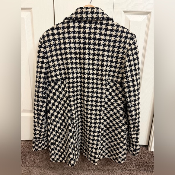 Mackintosh double-breasted houndstooth coat. Plaid Black and White Wool - Picture 4 of 6